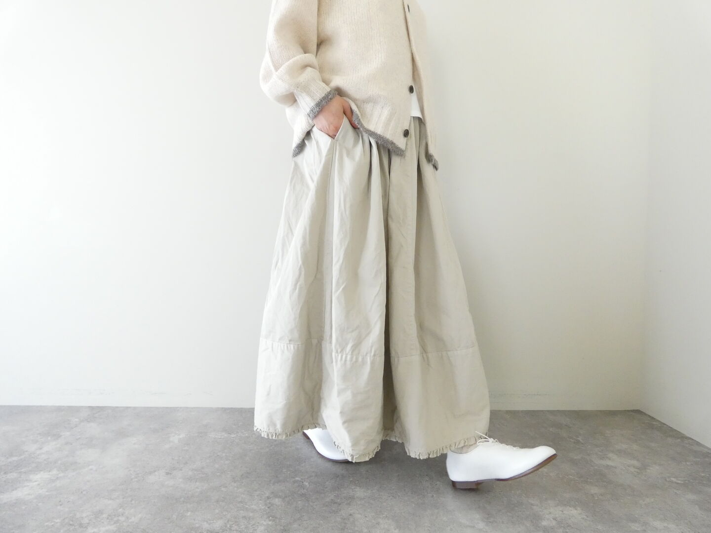 ROBE de PEAU(ローブ デ ポー) コクーンヘムフリルスカートの商品画像7