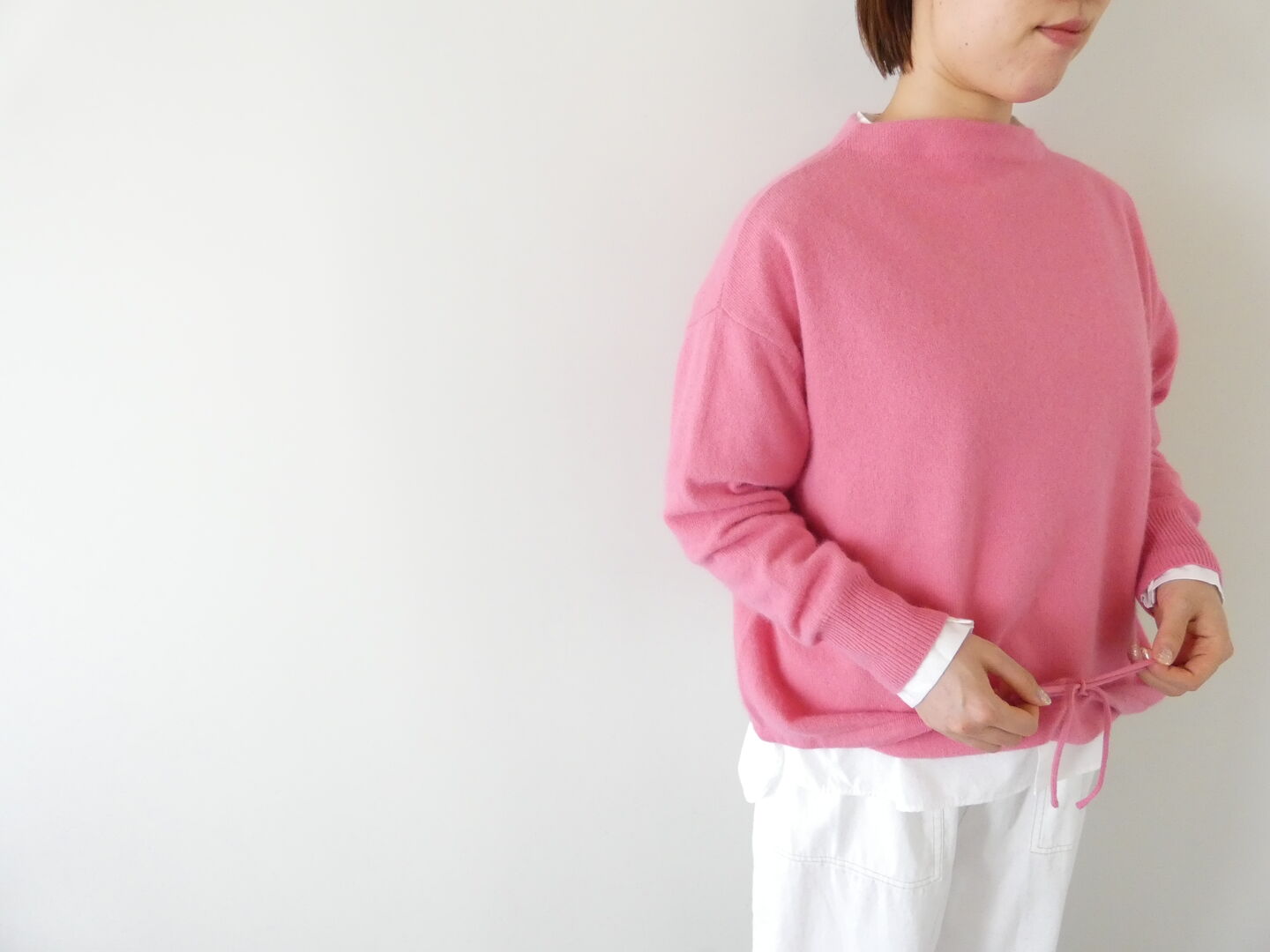 mao made(マオメイド) モックネック裾ドロストプルオーバーの商品画像7