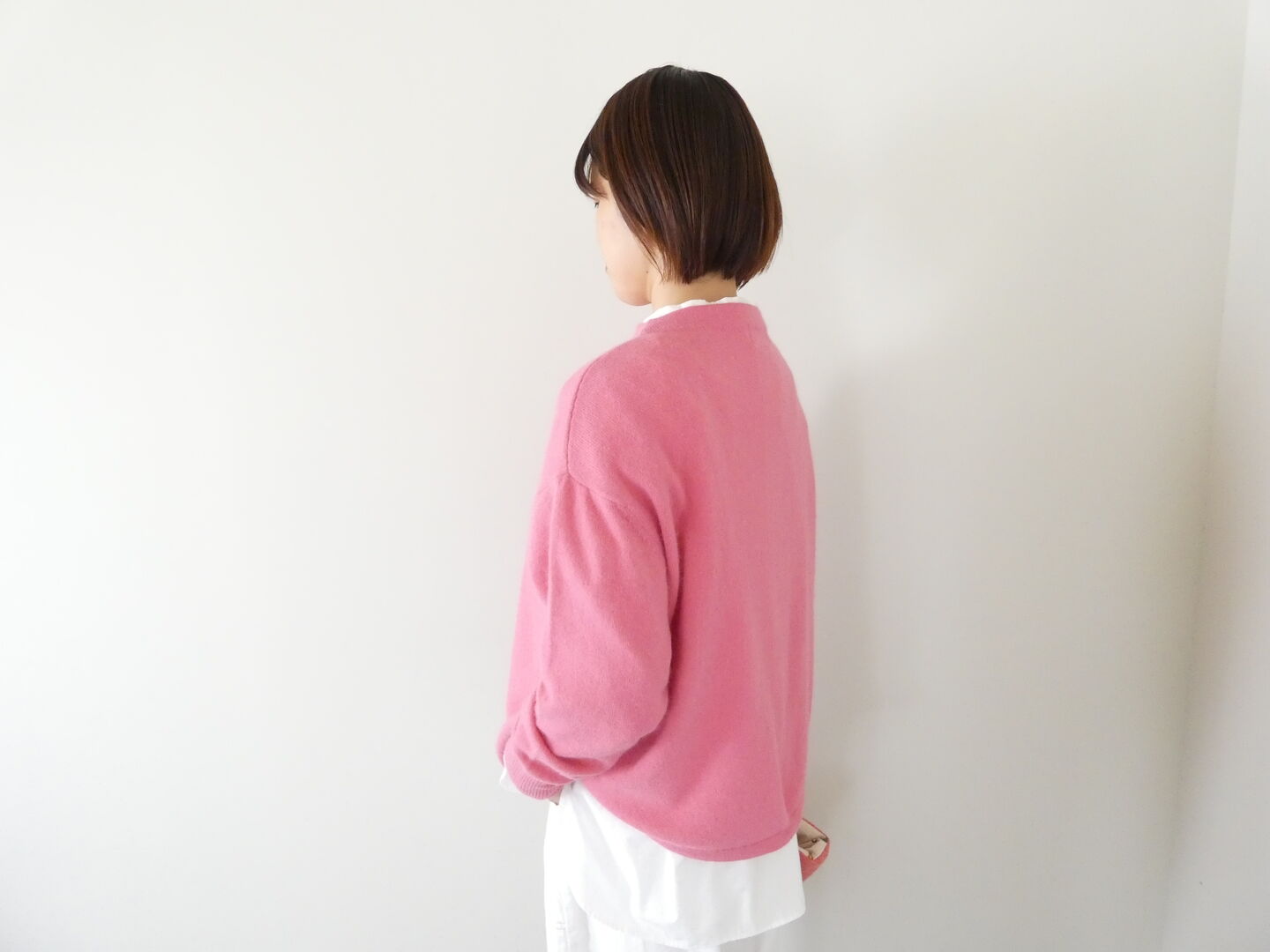 mao made(マオメイド) モックネック裾ドロストプルオーバーの商品画像8