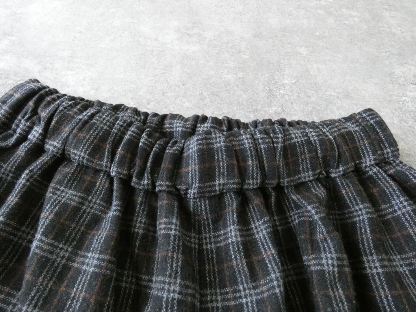 mao made(マオメイド) ゆったりサイズのチェックテーパードパンツの商品画像22