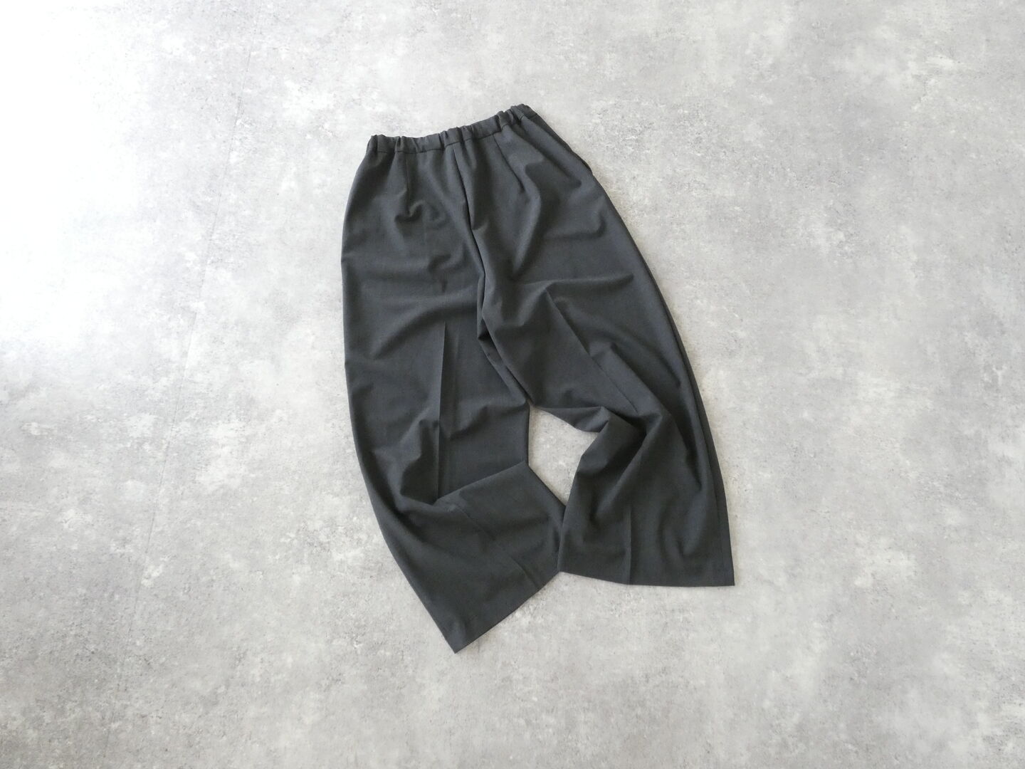 mizuiro ind(ミズイロインド) センタープレスワイドパンツの商品画像10