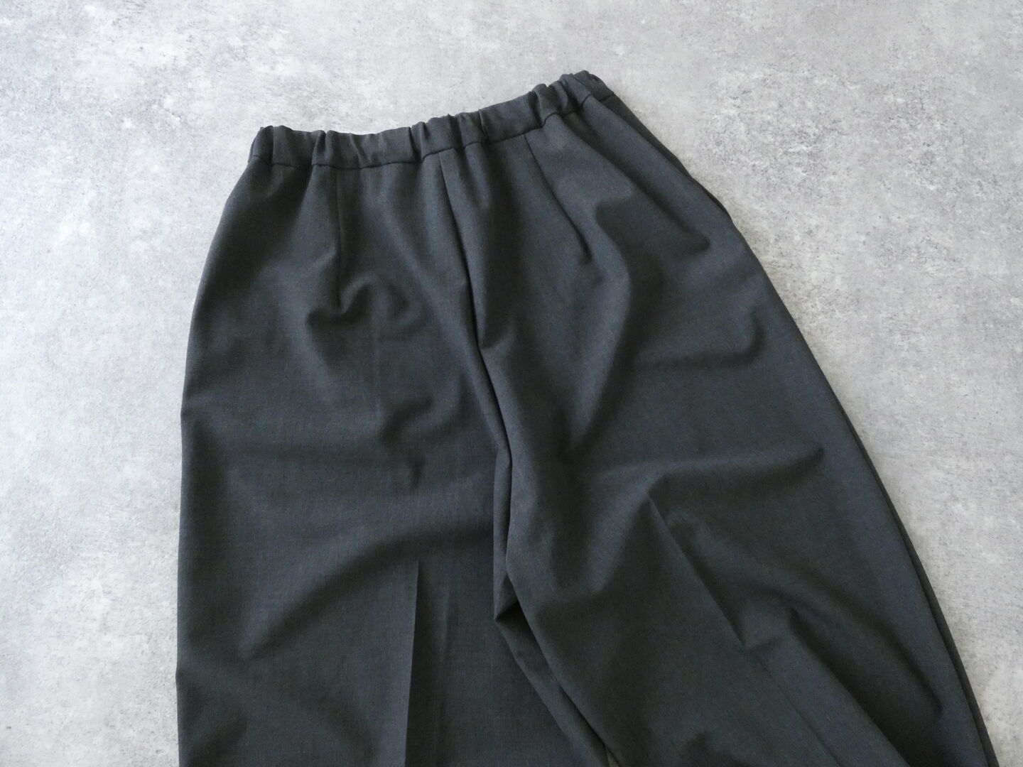 mizuiro ind(ミズイロインド) センタープレスワイドパンツの商品画像25