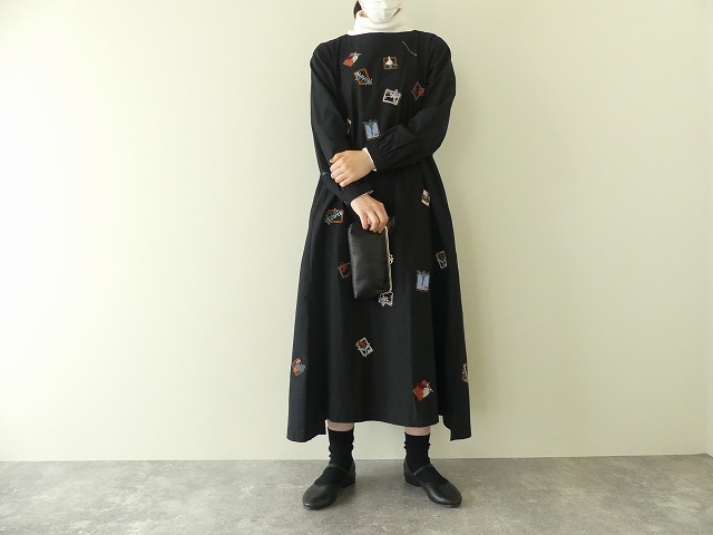 L Atelier Du Savon アトリエドゥサボン 切手とえんぴつ刺繍ワンピース 73 01 Op 013 21 2 Space Moo