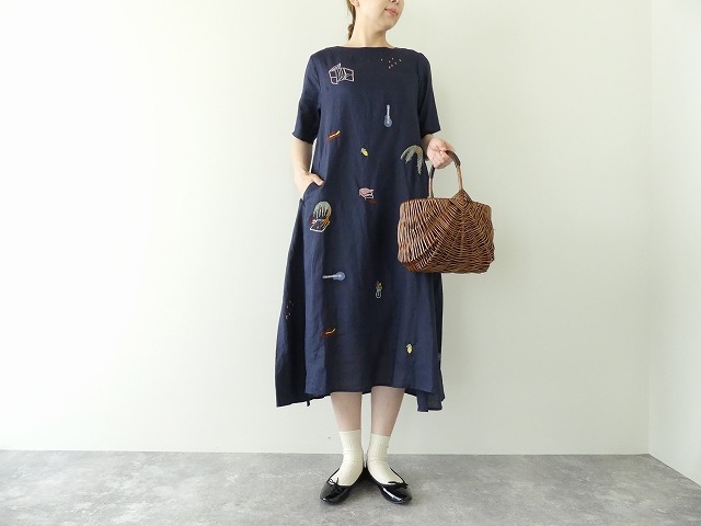 L Atelier Du Savon アトリエドゥサボン お部屋でガーデン刺繍ワンピース 73 01 Op 016 21 1 Space Moo L Atelier Du Savon アトリエドゥサボン お部屋でガーデン刺繍ワンピース 73 01 Op 016 21 1 Space Moo