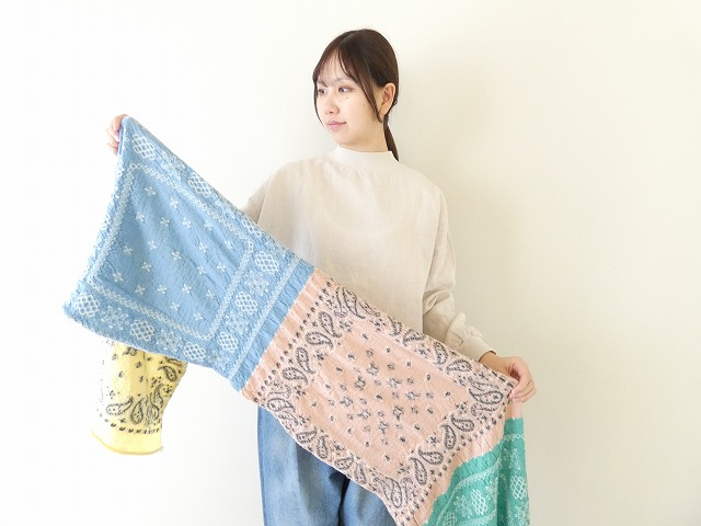 KAPITAL(キャピタル) 縮絨ウール パステルバンダナクロスHAPPYマフラー