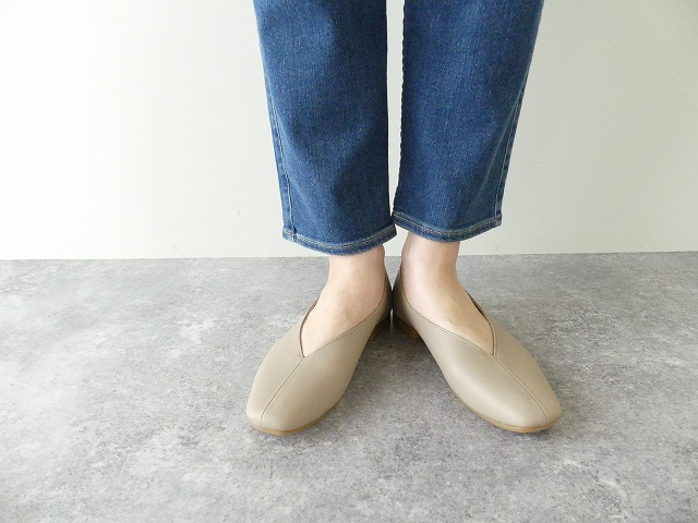 R.shoes Vカットスクエアシューズの商品画像1