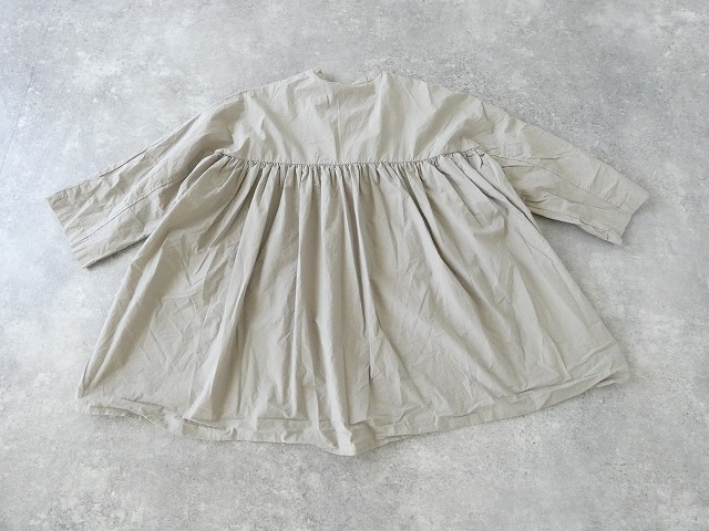 Veritecoeur(ヴェリテクール) コットンギャザーブラウスの商品画像18